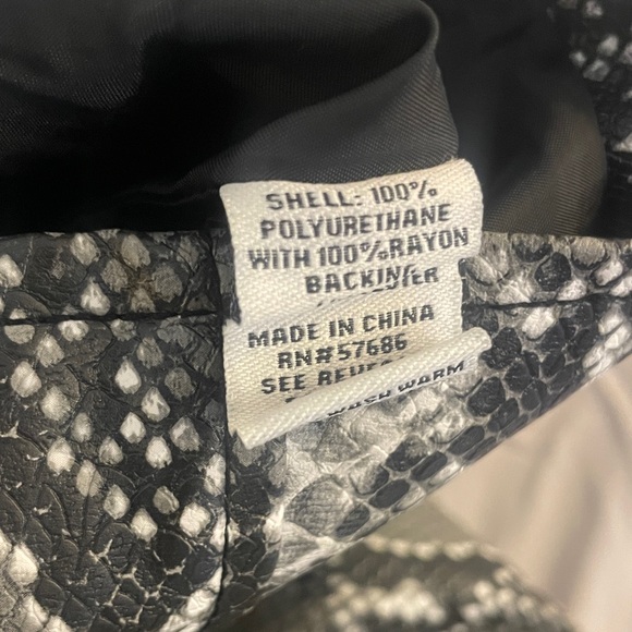 Miss Selfie Women's XL Snake Print Faux Leather Moto Jacket - Picture 8 of 8